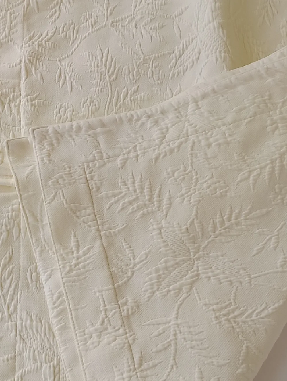 Vintage Ralph Lauren Cotton Leaves Jacquard Matelasse Standard Shams Pair Ecru